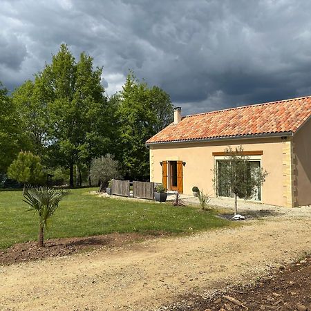 Gite Des Petites Fayes Sud La Douze Kültér fotó