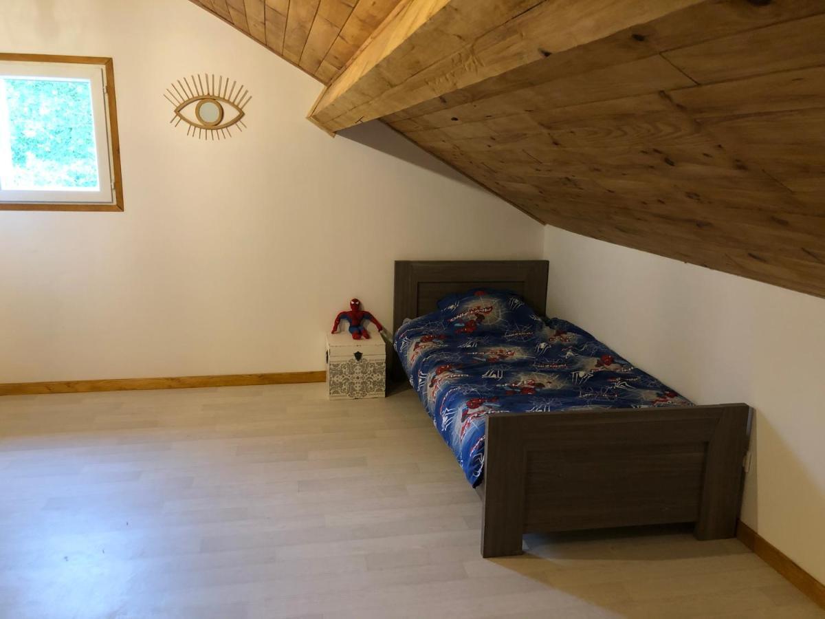 Gite Des Petites Fayes Sud La Douze Kültér fotó