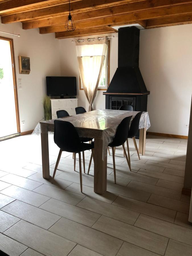 Gite Des Petites Fayes Sud La Douze Kültér fotó